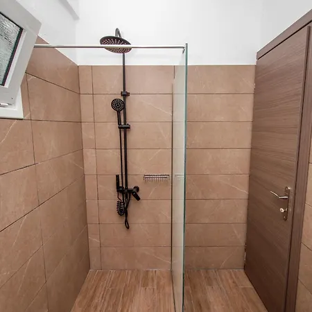 Paschalis Apartment *
